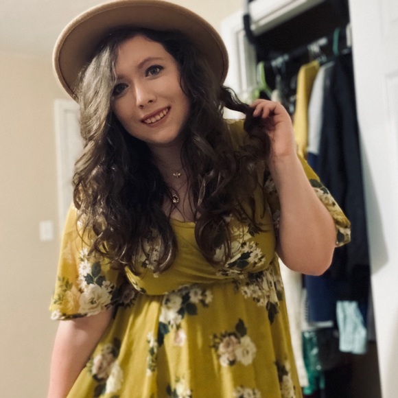 Meet your Posher, Sarah - Picture 7 of 9